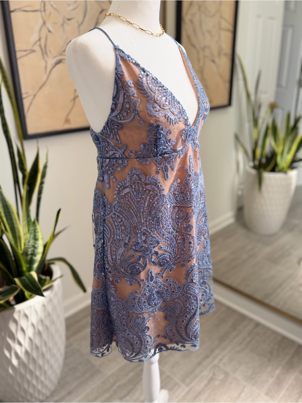 Free People Blue Sequin Lace Mesh Mini Slip Dress Nude Lined Women’s US 8 - Picture 3 of 12